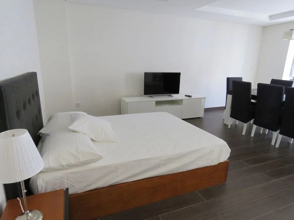 Downtown Boutique Studio & Suites - photo 3