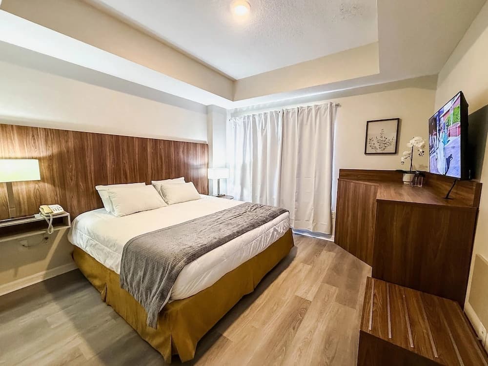 The Point Hotel & Suites Orlando - photo 32
