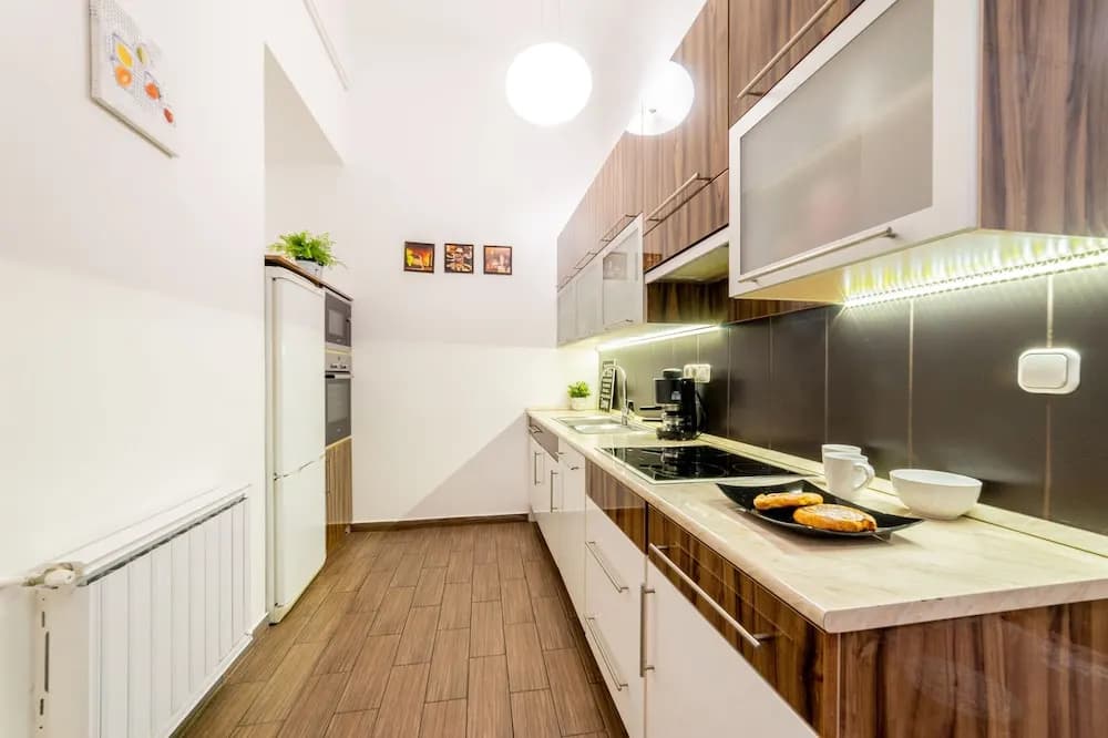 Real Apartments Lovag - photo 17