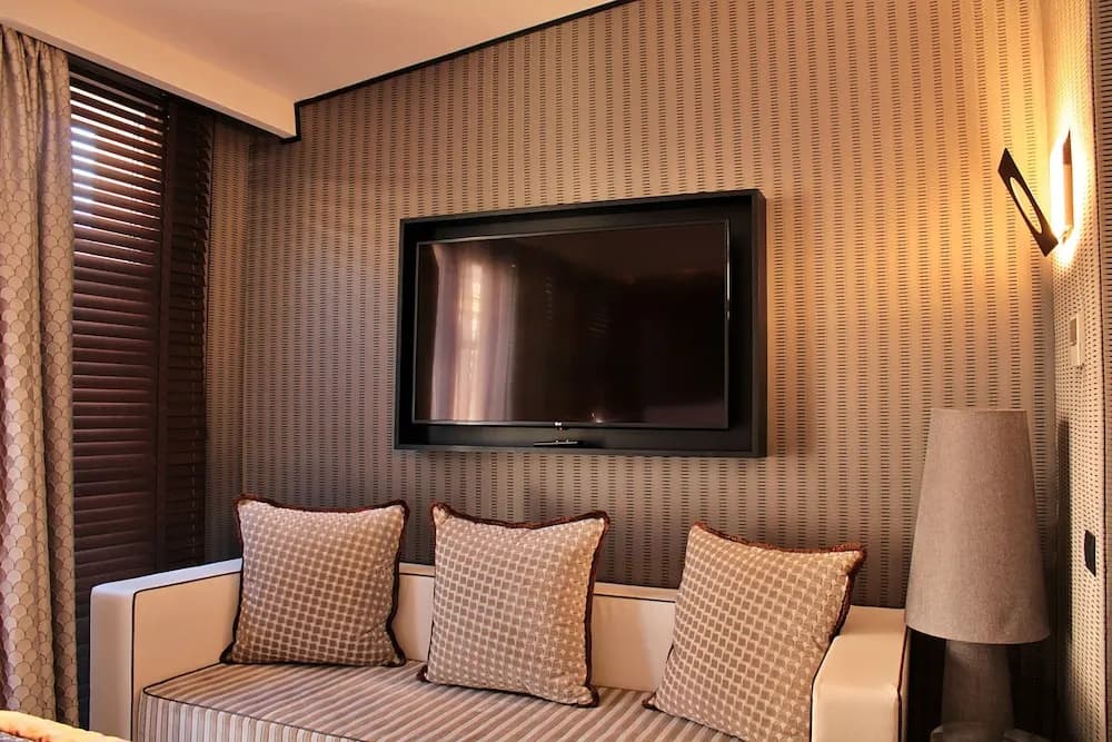 RSH Spanish Steps Luxury Apartment - photo 2