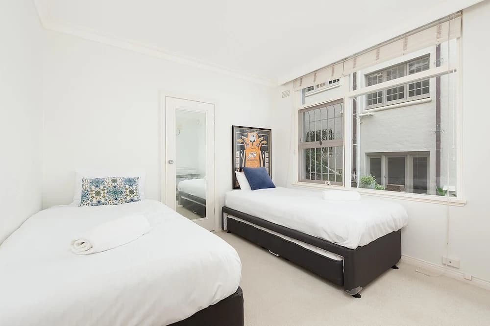 Harbour Front Single Level Apartment - photo 2