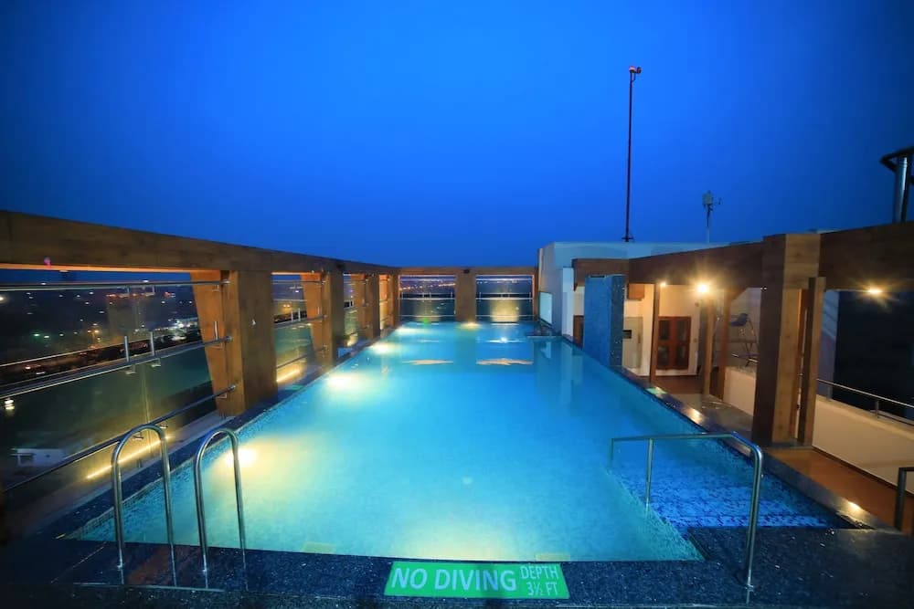 Hotel LA - photo 17