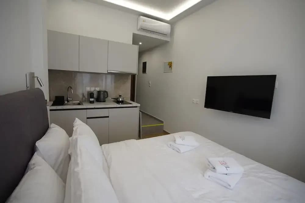 Tip Top Suites - photo 31