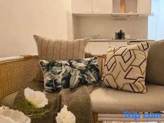 Spacious City Pad with Pool and Spa - photo 1