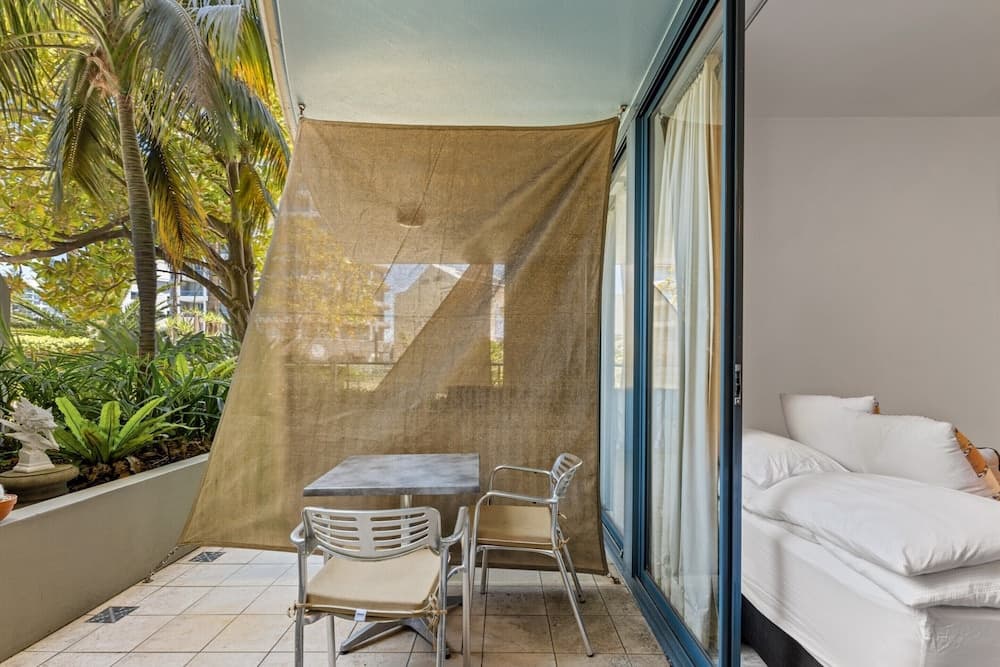 Beachside Studio With Pool and Gym Access - photo 5