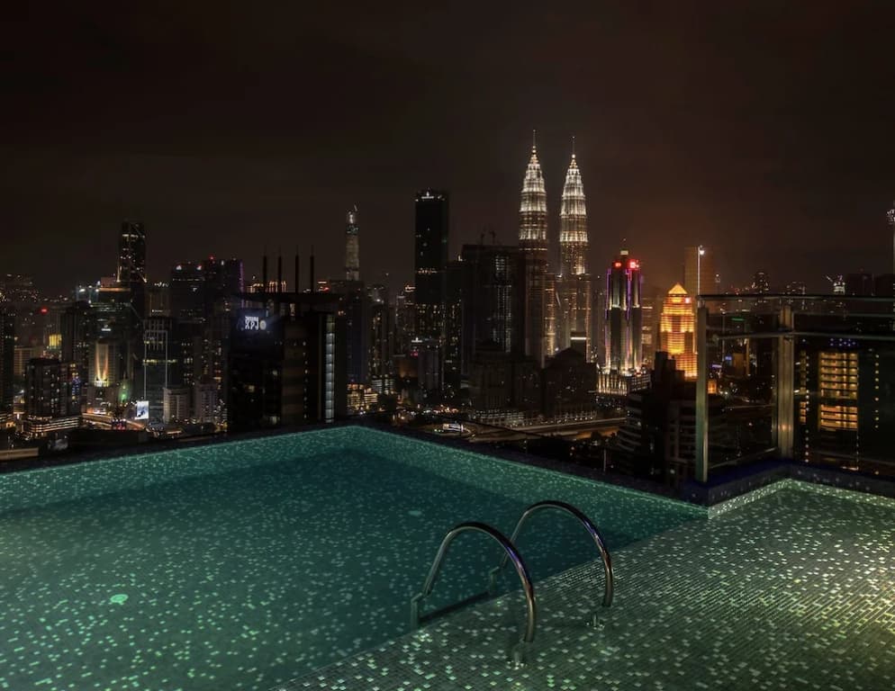 Expressionz Professional Suites by SYNC @3ppl - photo 16
