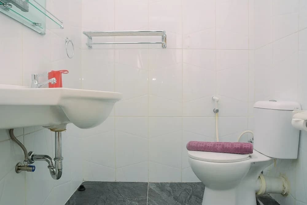 Comfy and Beautiful 2BR Menteng Square Apartment - photo 7