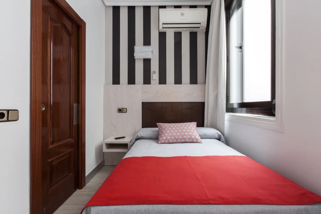 Hostal Castilla I - Atocha - photo 3