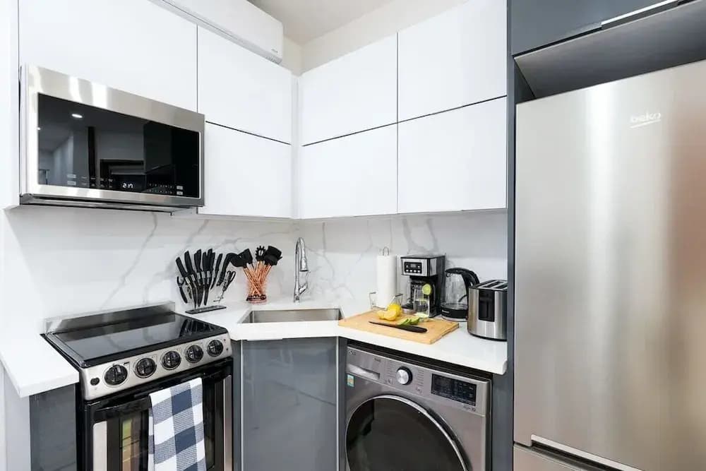 48 Midtown West Apt - photo 21