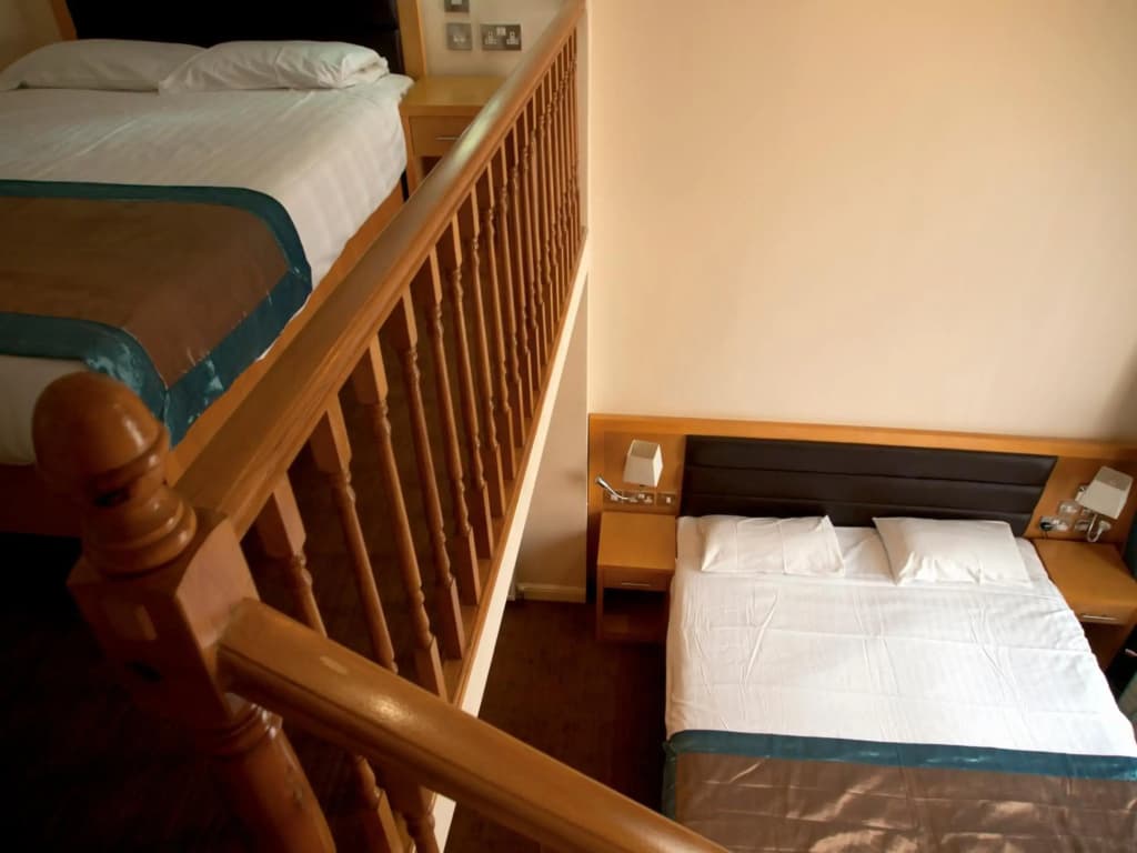 Cromwell International Hotel - photo 6