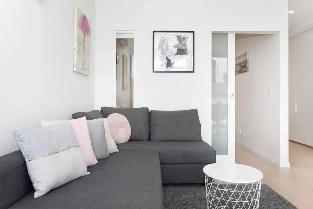 South Yarra City View Apartment with Car Park, Amazon Alexa, Spotify, Netflix, and WiFi - photo 3