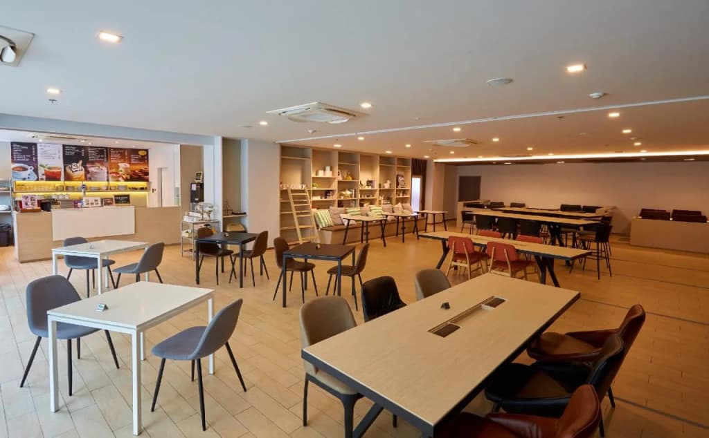 Samyan Serene Hotel - photo 19