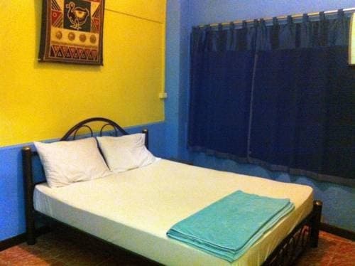 Gaeng Phet Restaurant & Guesthouse - photo 12