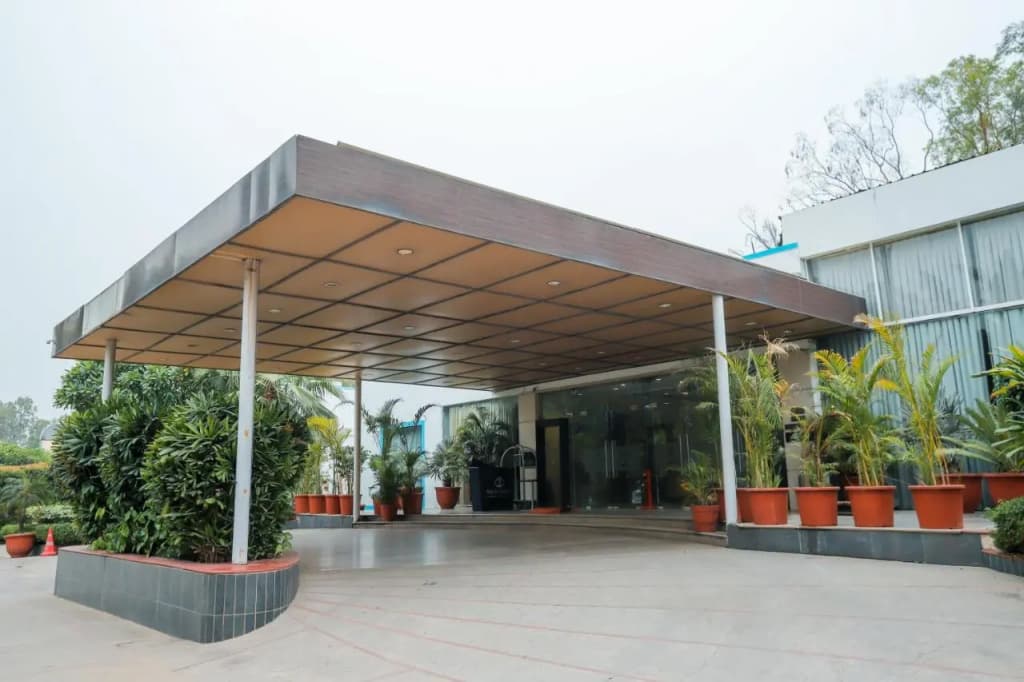 Bel-La Monde Hotel Chhattarpur South Delhi - photo 11