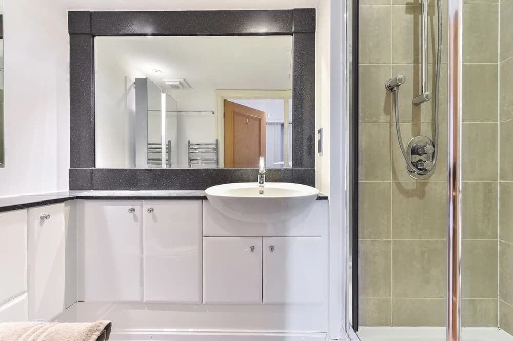 Westminster Superior Apartments - photo 11