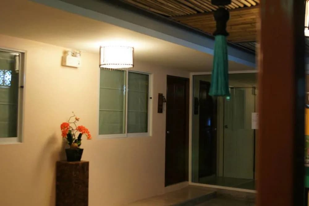 V Like At Pattaya Hotel - photo 11