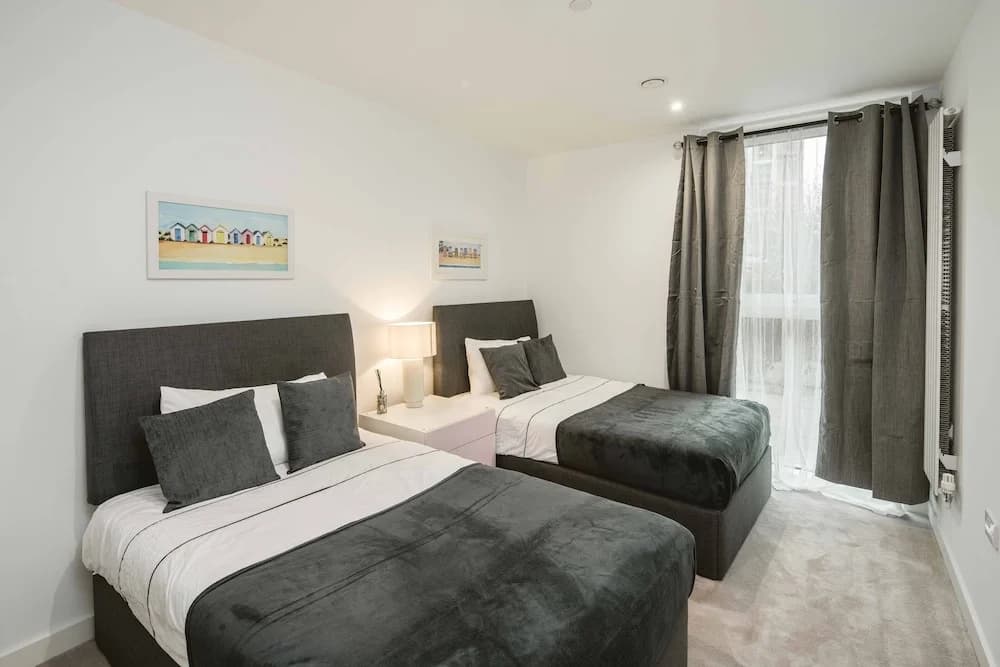Stunning 3-bed Apartment in London - photo 3