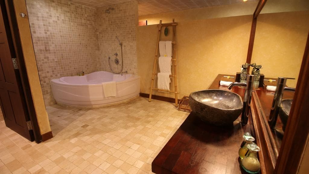 Kupu Kupu Barong Villas & Tree Spa Hotel - photo 10