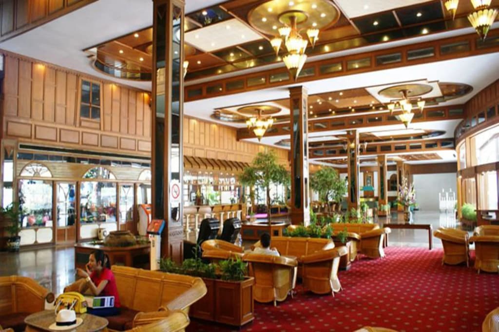 Royal Twins Palace Hotel - photo 21