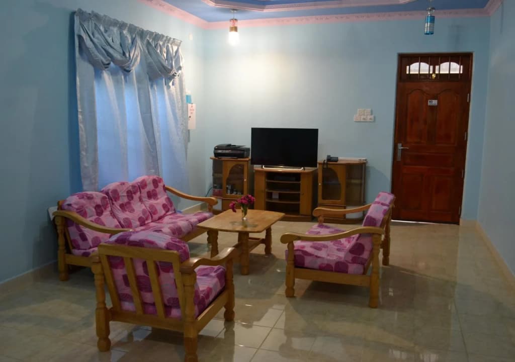 Fehi Inn - photo 5
