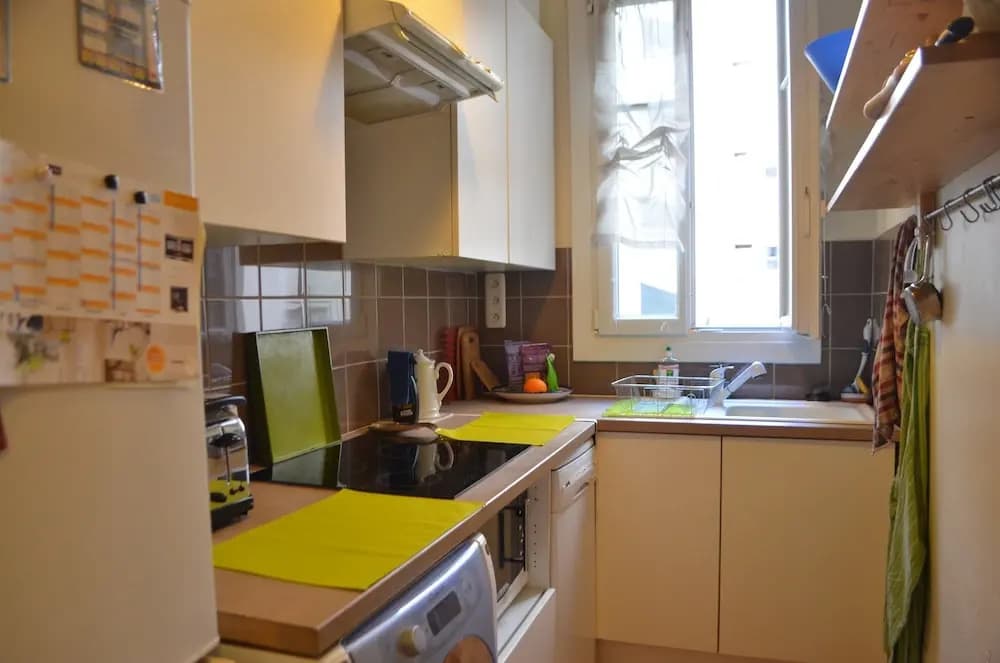 Bright Montmartre 1 Bedroom Flat - photo 10