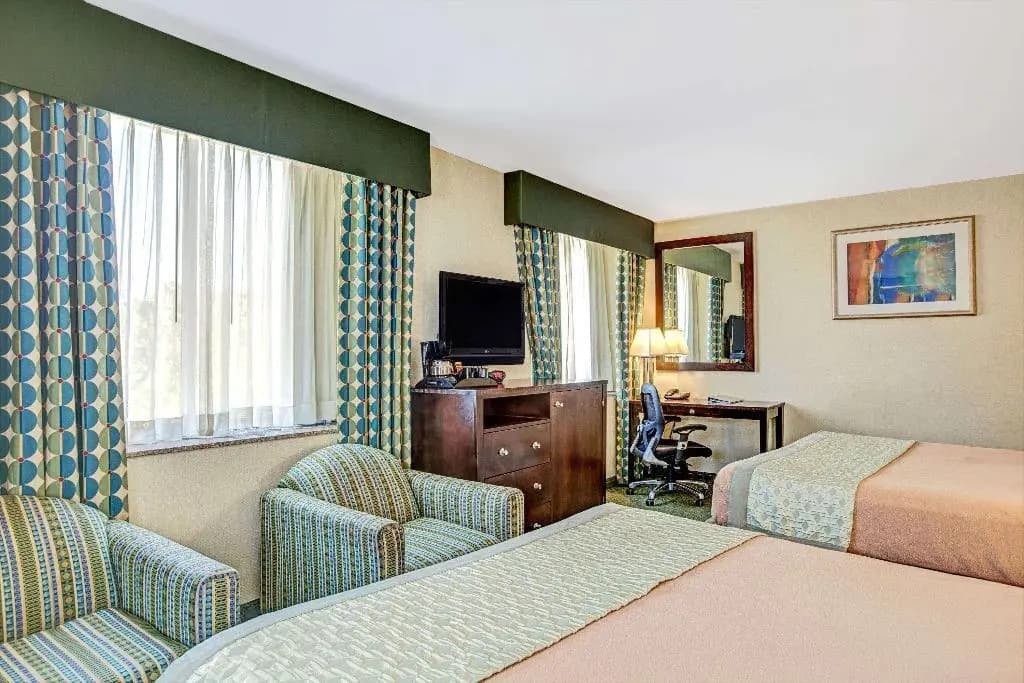 Ramada by Wyndham Jamaica/Queens - photo 6