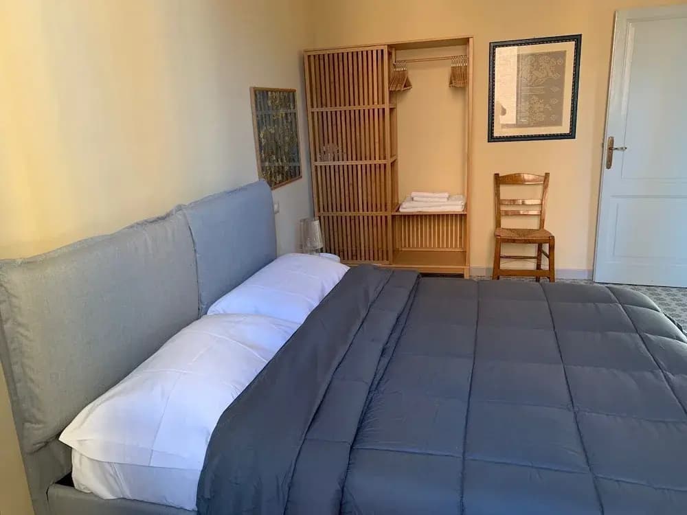 Captivating 2-bed Apartment in Siena - photo 1