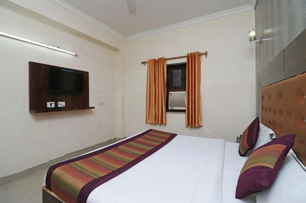 OYO 10381 Hotel Aerodrome Palace - photo 3