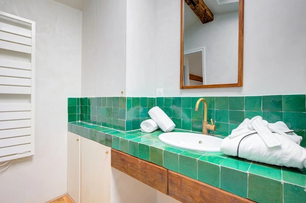 Cozy & Elegant Retreat Near Notre-Dame - photo 8