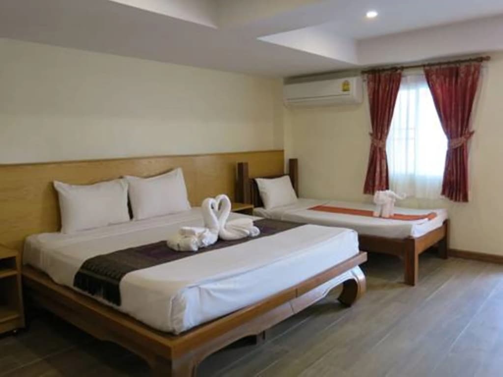 Patong Palace Hotel - photo 4