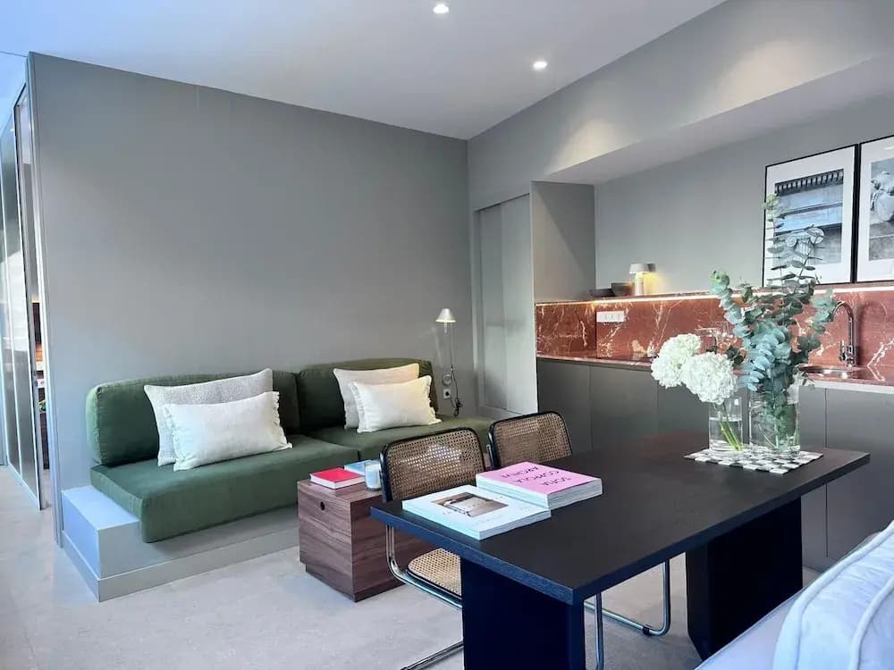 Edmond Vibes Almagro Suites - photo 16