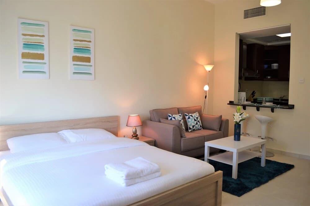 MGL - Spacious Studio Apartment - photo 1
