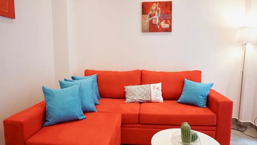 Lovely-Bright Apt - Hilton Hotel Area - photo 2