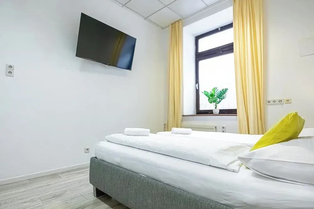 Spacious 1BR Apartment Long Stay - photo 9