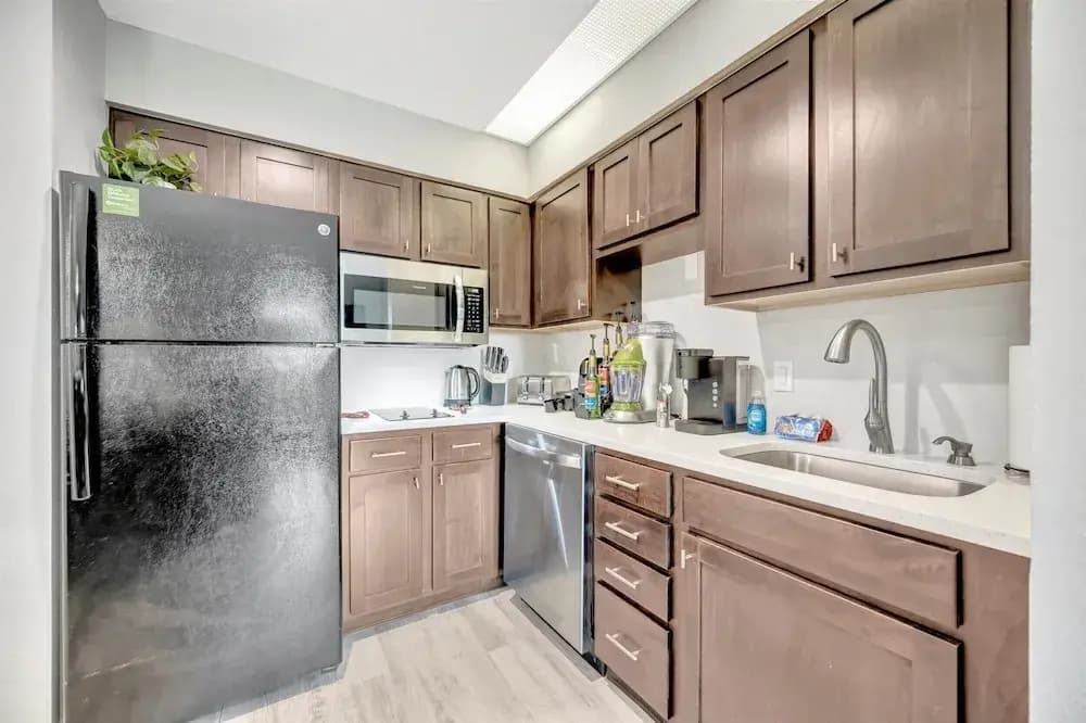 8303 Palm Disney - photo 23