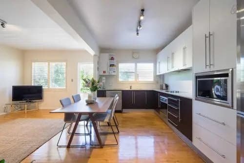 Stylish and Spacious Beach Apartment - photo 15