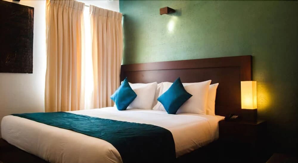 Ceylon City Hotel - photo 4