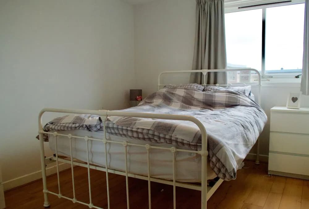 2 Bedroom Flat In Edinburgh - photo 8