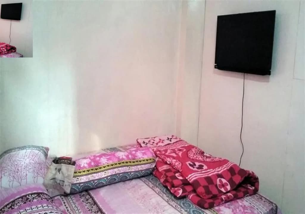 Mayestik Guest House Syariah - photo 4