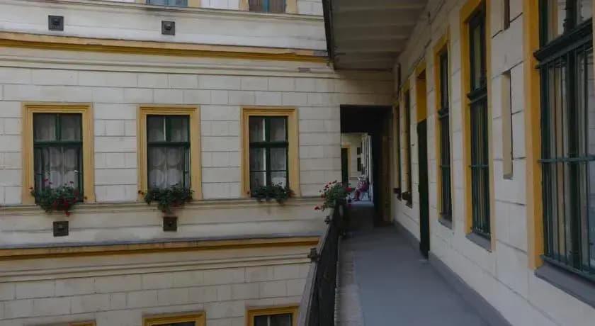Friendly Flat - photo 1