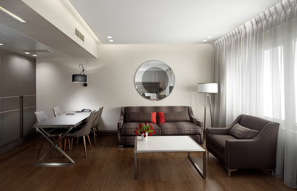 Holiday Suites - photo 11