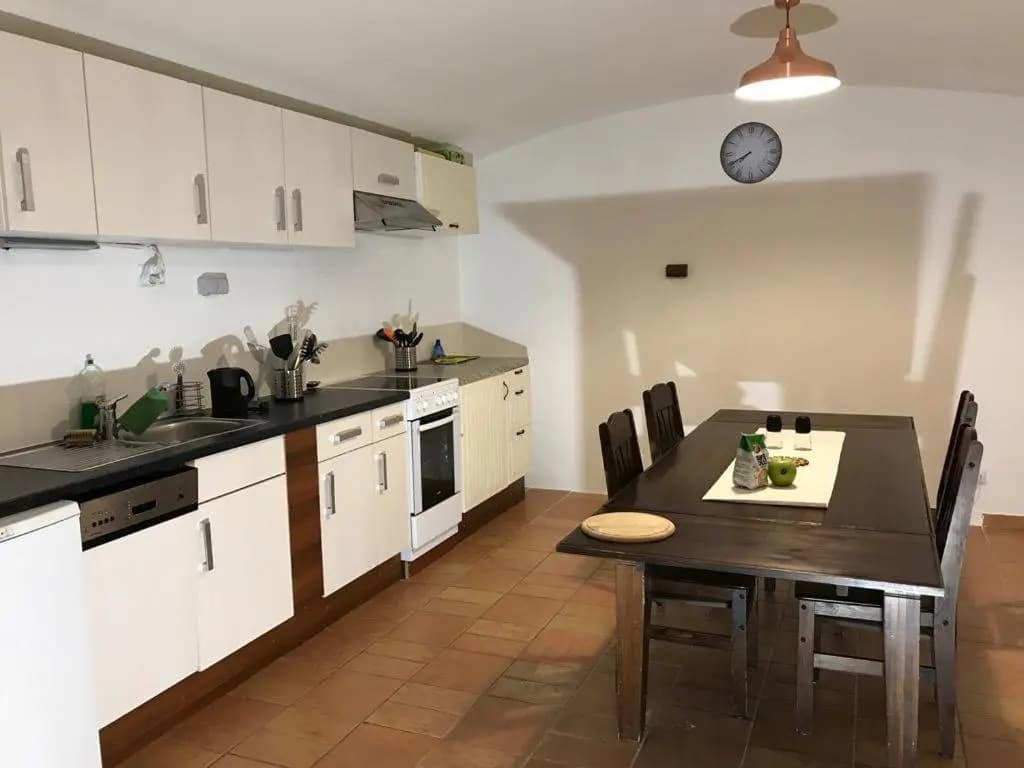 3 Bed Flat - Sleeps 20 - Smoking Room - Wifi - photo 6