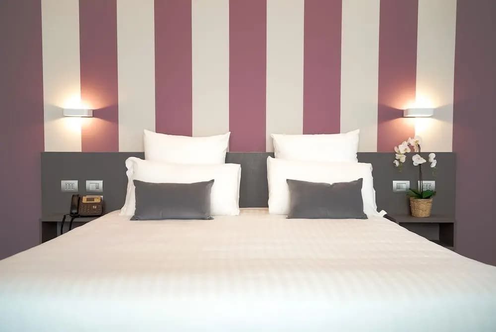 Sleep Tide Apartments - photo 2