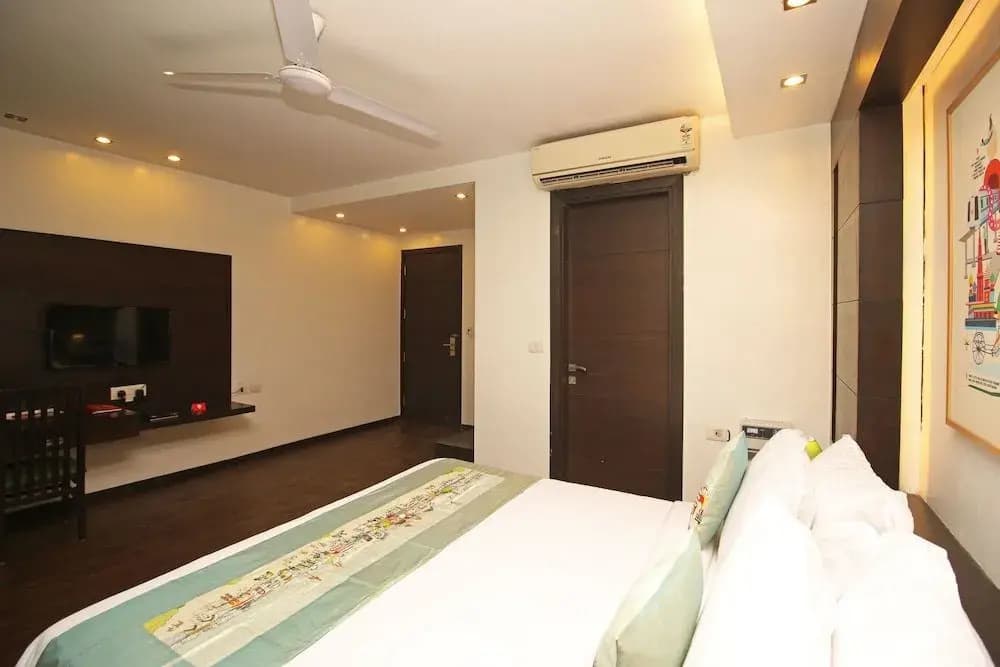 OYO Flagship 504 Greater Kailash - photo 11