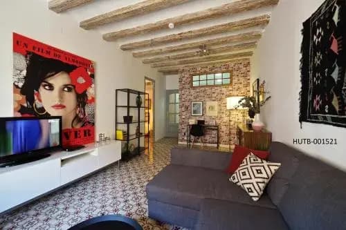 Almodovar Apartment - photo 1