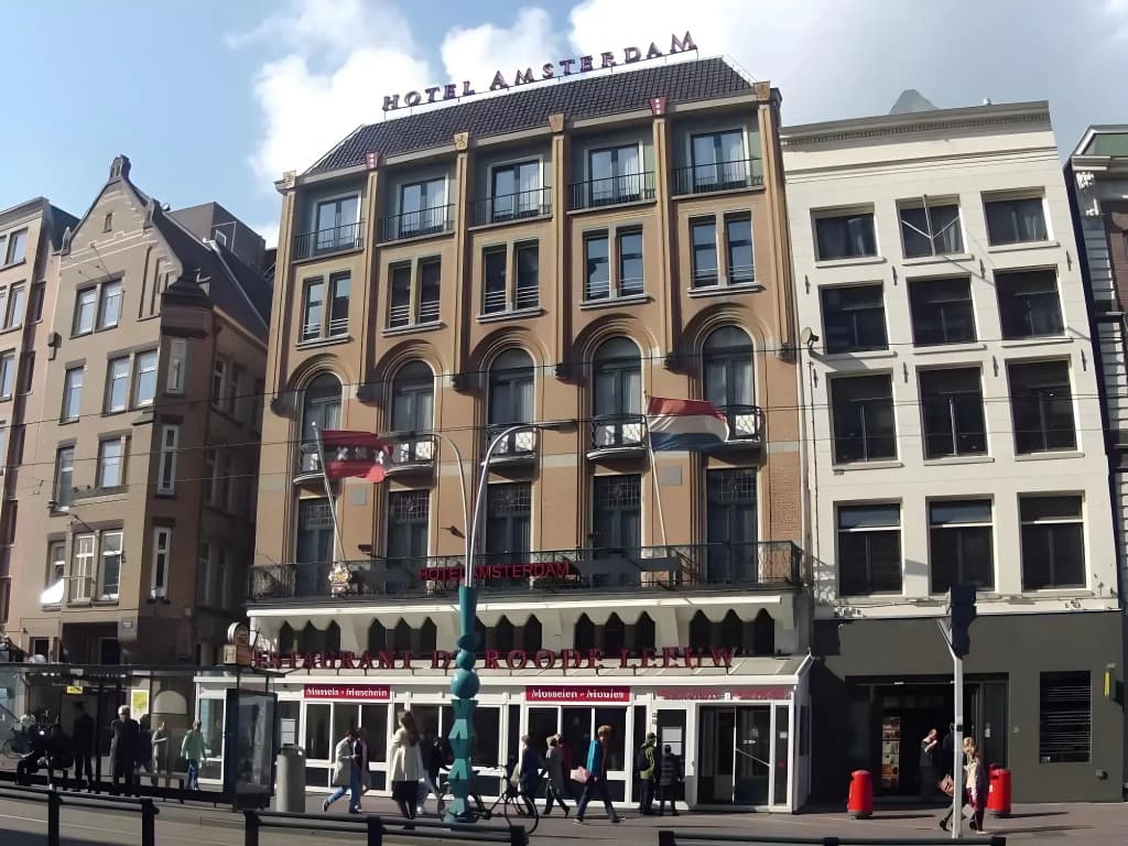 Hotel Amsterdam De Roode Leeuw - photo 1