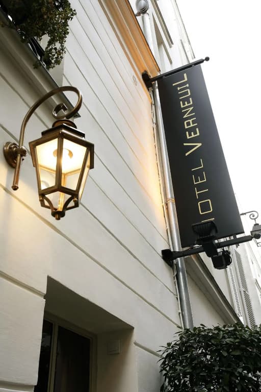 Hotel Verneuil - photo 31