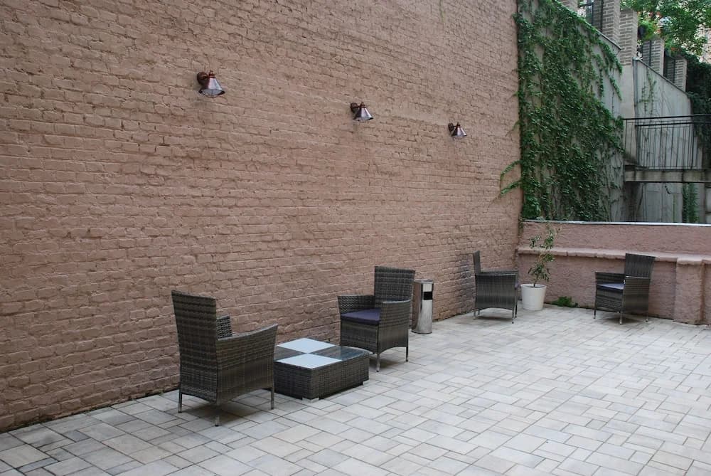 Churchill Apartments - photo 12