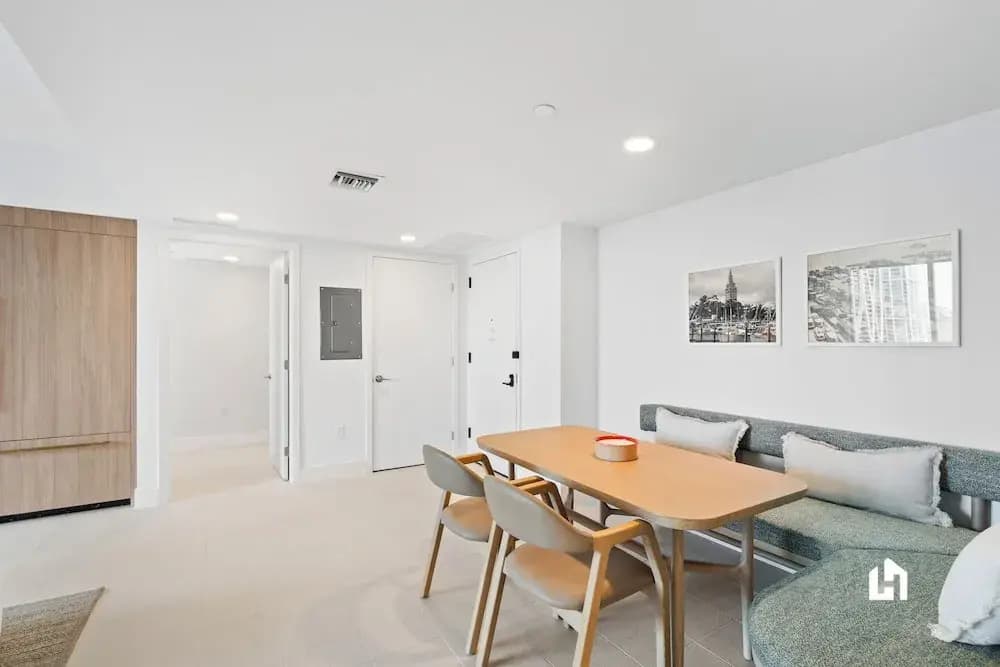 Stylish Apartments with Partial Ocean Views in Downtown - photo 47