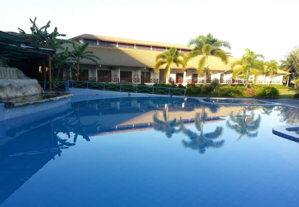 Borneo Paradise Beach Hotel - photo 9